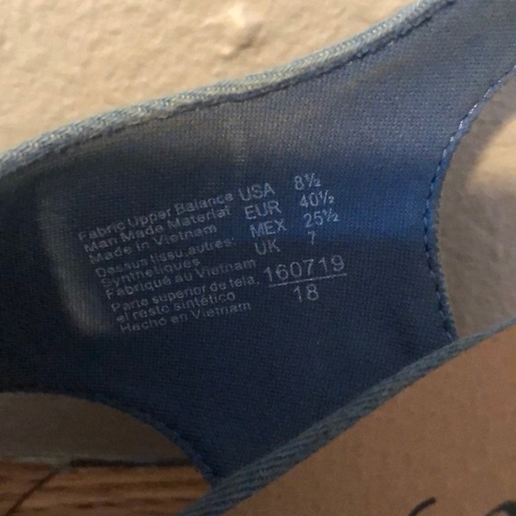 Blue cross strapped wedges! - Picture 2 of 2